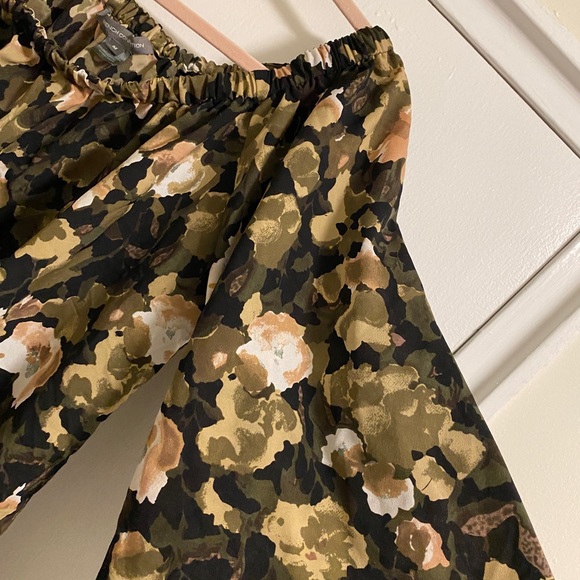 French Connection Camo Floral Bell Sleeve Tunic Sz M - Picture 8 of 8